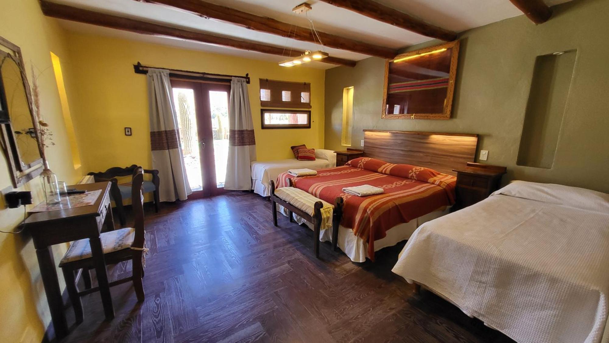 Hotel La Del Rio